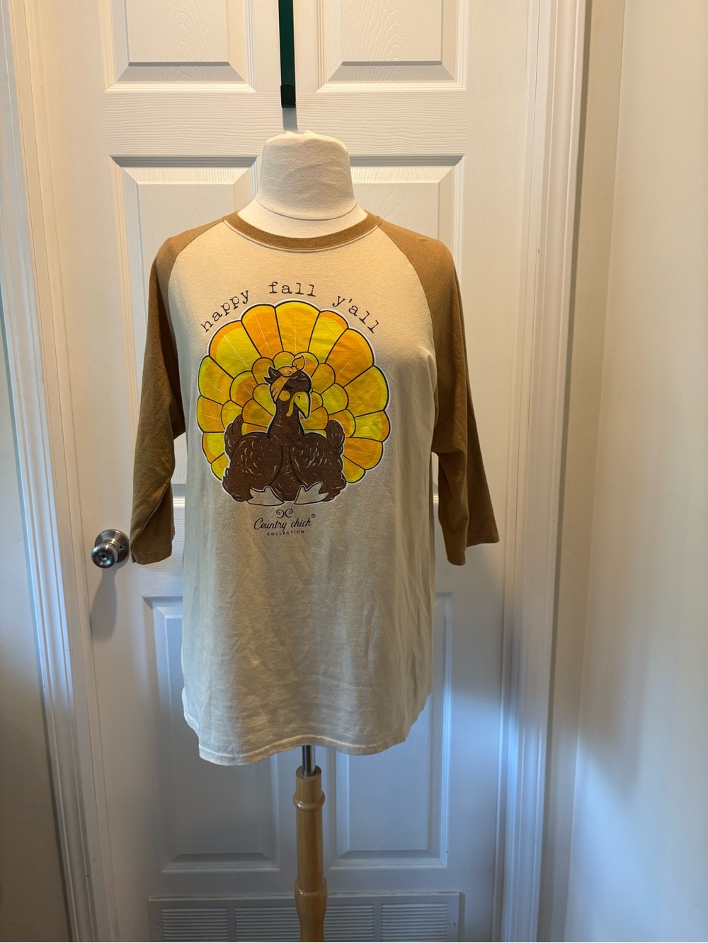 Country Chick Collection Happy Fall Y’all Turkey Raglan Shirt – Women’s XL